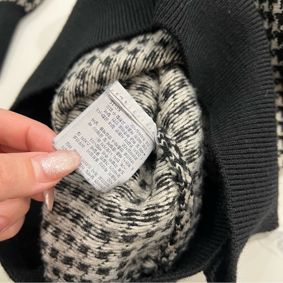 VINTAGE CHRISTIAN DIOR black houndstooth v neck pullover sweater monsieur - Picture 8 of 9